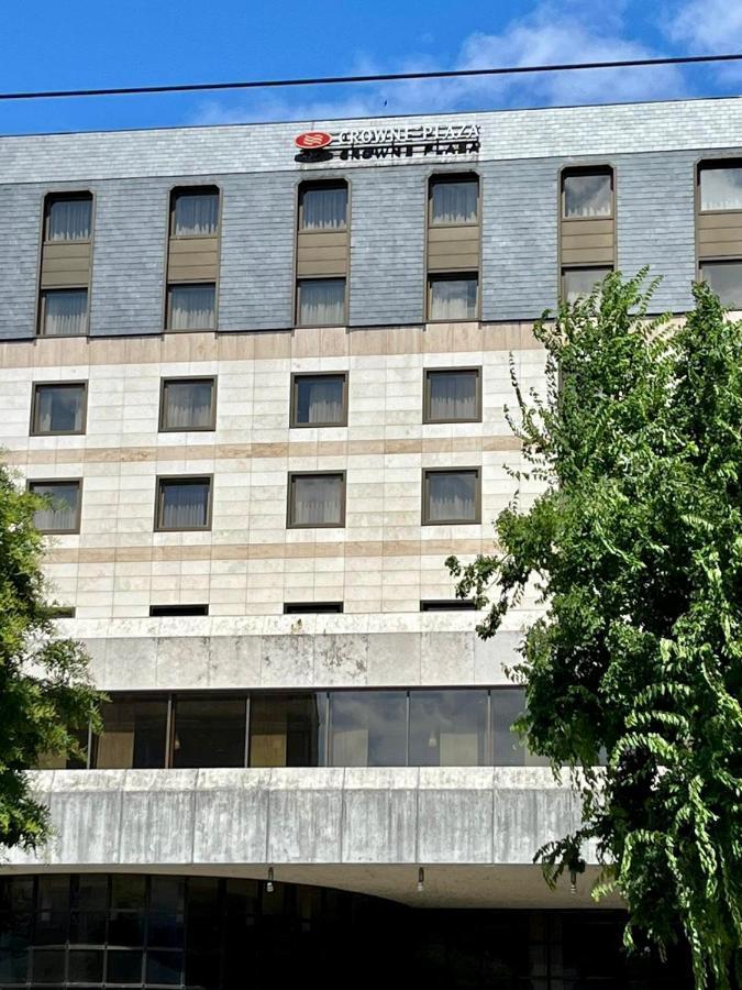De Luxe 4 May Plaza Bratysława Zewnętrze zdjęcie